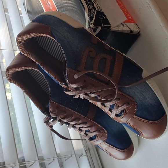 Men's Sneakers - Picture 4 of 6